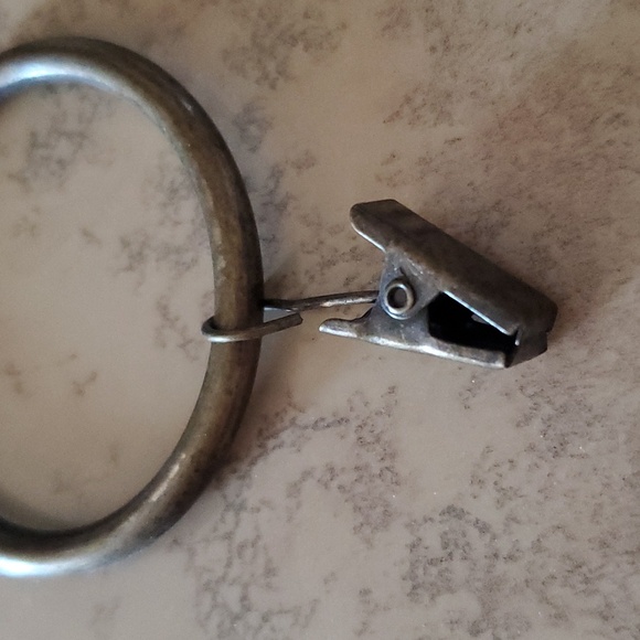 Set of (7) Antique Bronze Curtain/Drapery Rings w/Clips - Picture 3 of 3